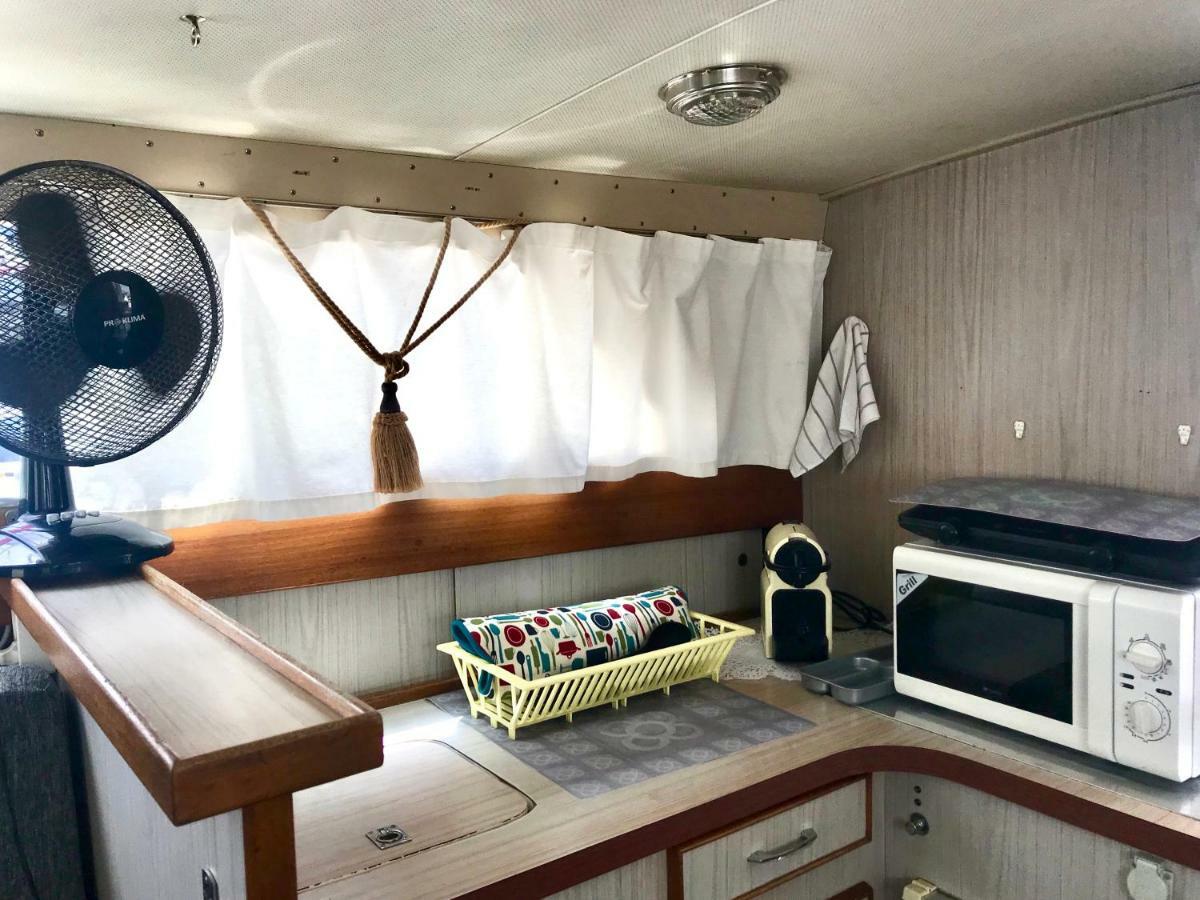 Hotel Boat Yacht Barcelona à Sant Adrià de Besòs Extérieur photo